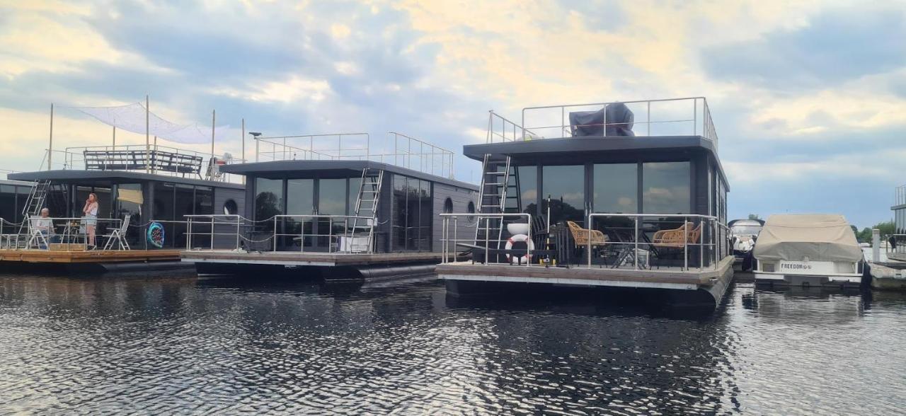 Hausboot La Mare Sonja Botel Weyhe